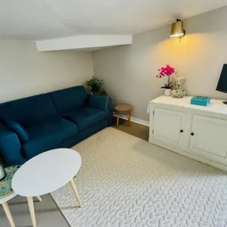 Air-conditioned Rooftop Flat In Appartement La Rochelle (Charente-Maritime)