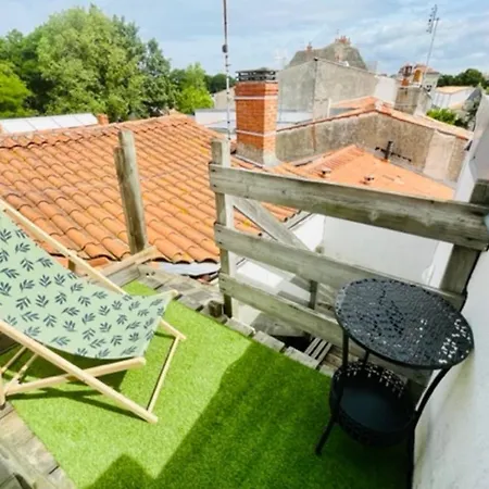 Air-conditioned Rooftop Flat In La Rochelle (Charente-Maritime)